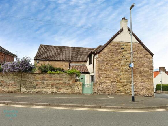 4 bed property, in Union Street, £500,000