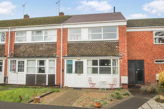 3 bed property, in St. Helens Court, £320,000