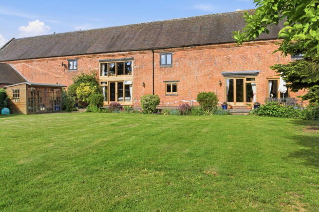 4 bed property, in Brickhouse Lane, £1,000,000