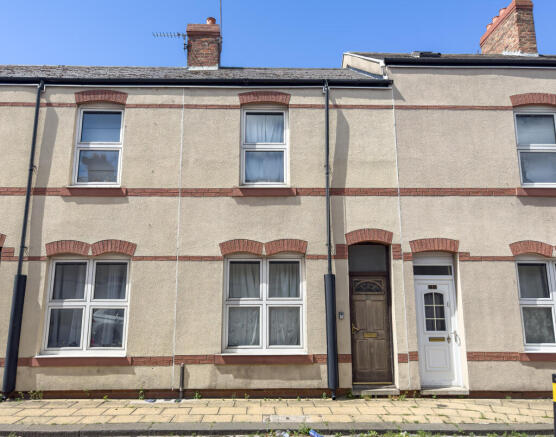 2 bed property, in 21 Straker Street, £9,000