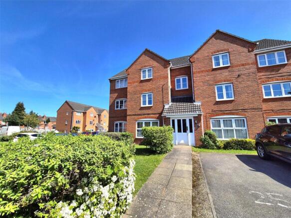 2 bed property, in Firedrake Croft, £115,000