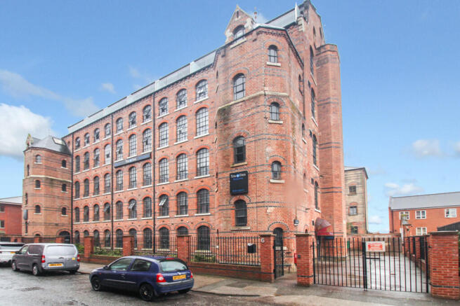 1 bed property, in Regency Suites, £49,999