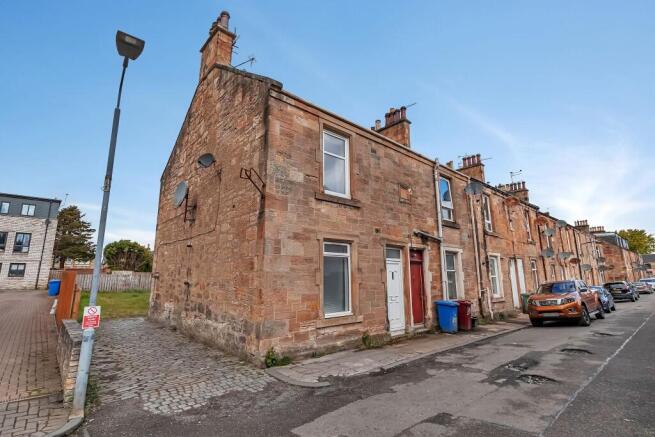 1 bed property, in Comely Place, £68,000