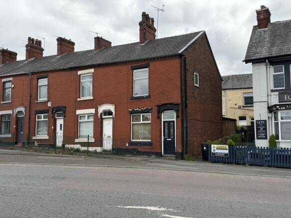2 bed property, in Ridge Hill Lane, £160,000