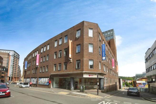 1 bed property, in Sovereign House, £40,000