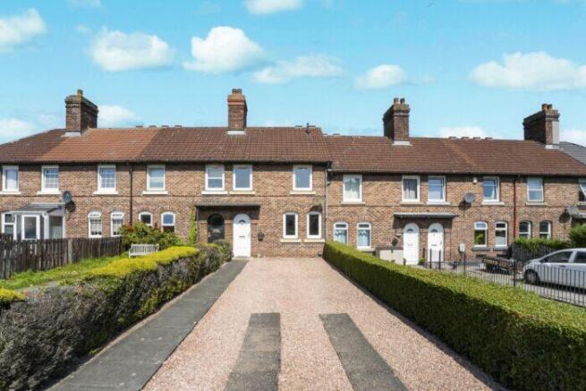 3 bed property, in 57 Admiralty Road, £134,500