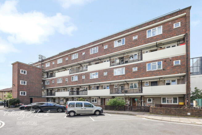 1 bed property, in Hobbs Place Estate, £275,000
