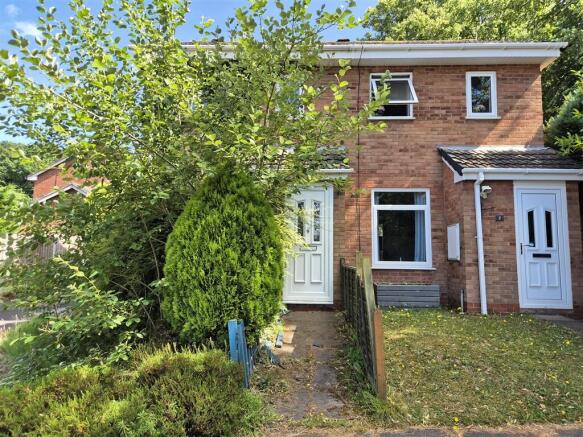 1 bed property, in Humphries Drive, £70,000
