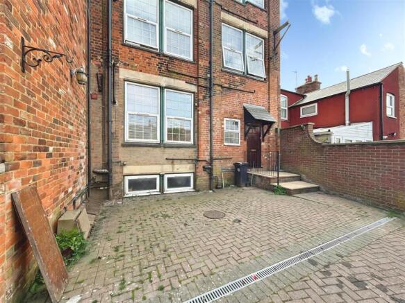 2 bed property, in Havelock Mews, £135,000