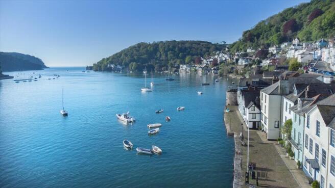 6 bed property, in Bayards Cove, £2,950,000