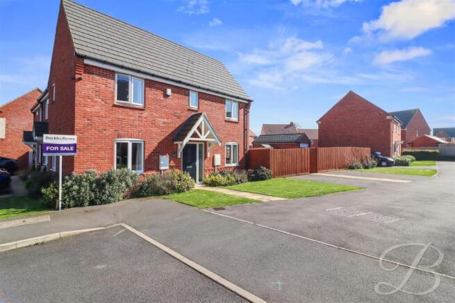 3 bed property, in Scafell Avenue, £260,000
