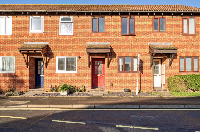 2 bed property, in Sywell Crescent, £220,000