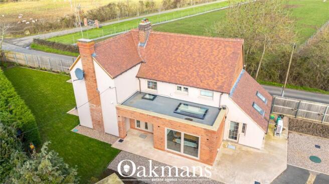 4 bed property, in Stockwood, £600,000