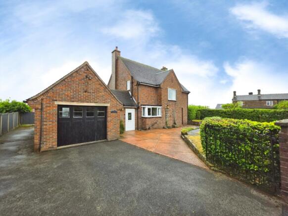 3 bed property, in Wraggs Lane, £375,000