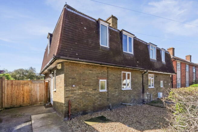 3 bed property, in Broadmead, £400,000