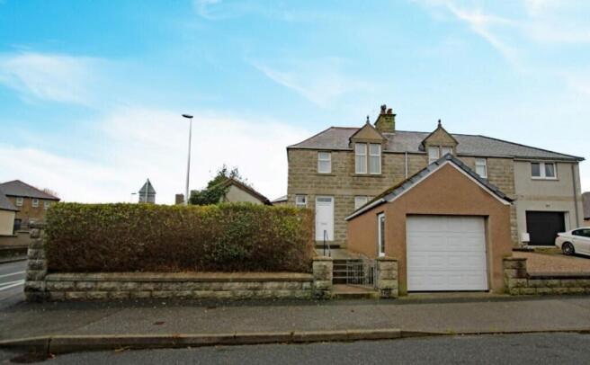 3 bed property, in 12 Boyndie Street West, £119,000