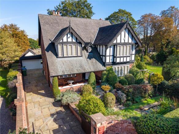 4 bed property, in Chester Avenue, £1,650,000
