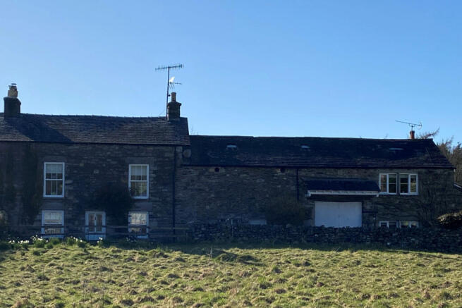 3 bed property, in Well House Farm Barn, £300,000