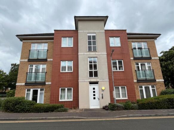 1 bed property, in 107 The Parklands, £94,000