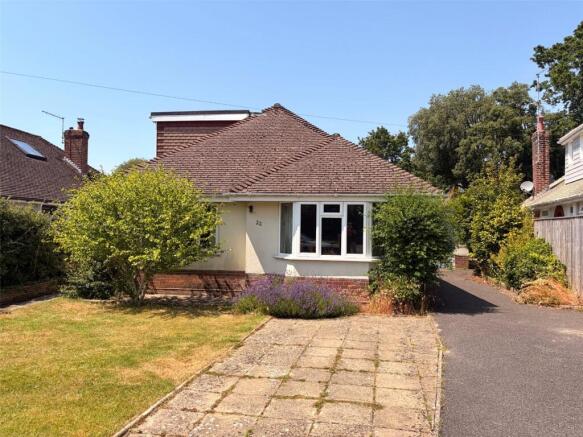 4 bed property, in Springfield Crescent, £660,000