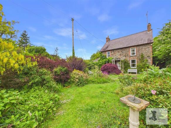 4 bed property, in Moylegrove, £650,000