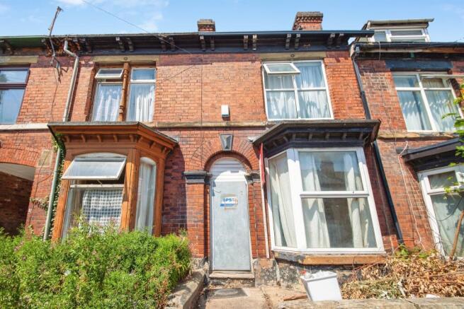 4 bed property, in Witney Street, £150,000
