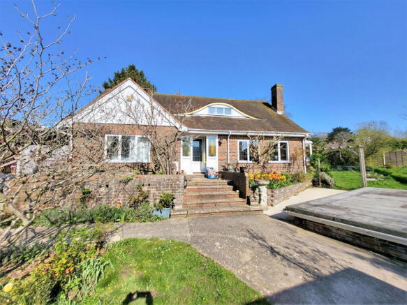 4 bed property, in Nepcote Lane, £875,000