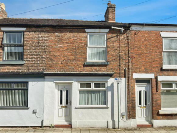 2 bed property, in Kinsey Street, £140,000