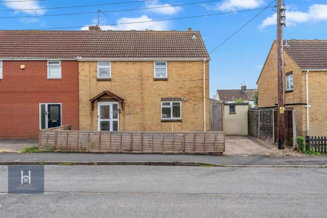 3 bed property, in Kingrove Crescent, £325,000