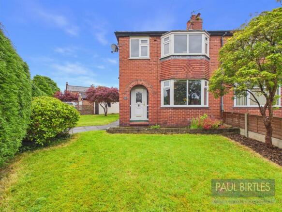 3 bed property, in Laburnum Road, £425,000