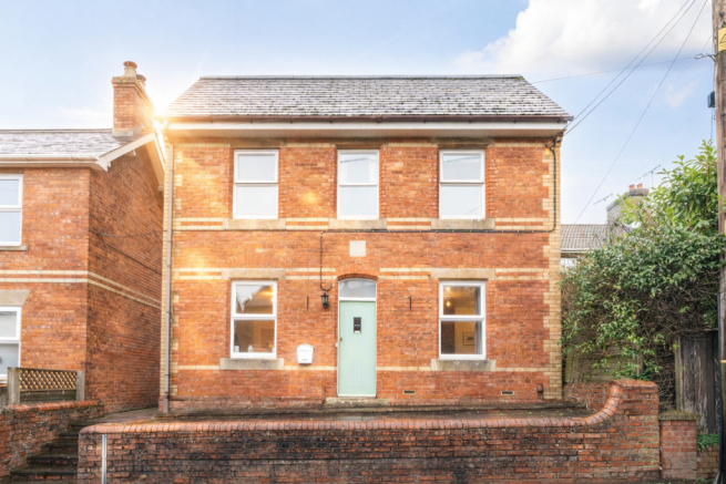 3 bed property, in 45 Imber Road, £425,000