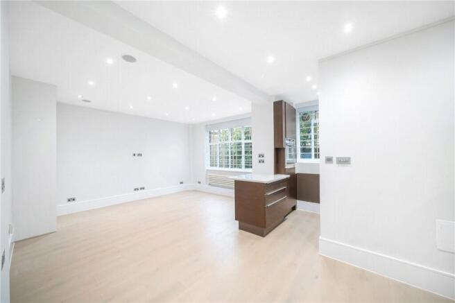 Studio, in Kenton Court, £300,000