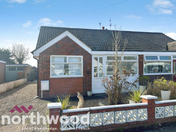 2 bed property, in Chorley Close, £190,000