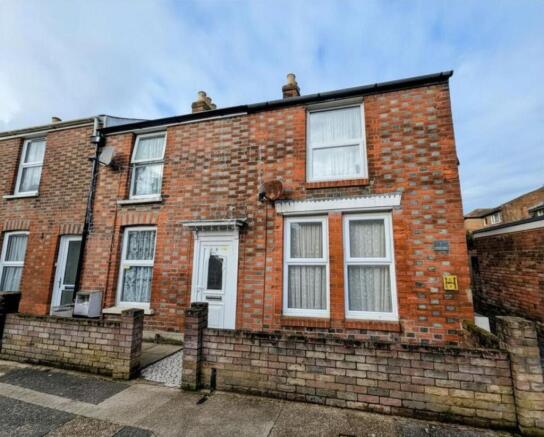 3 bed property, in 2 Clifford Street, £150,000