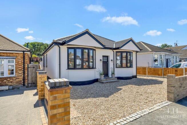 5 bed property, in Wingletye Lane, £1,100,000
