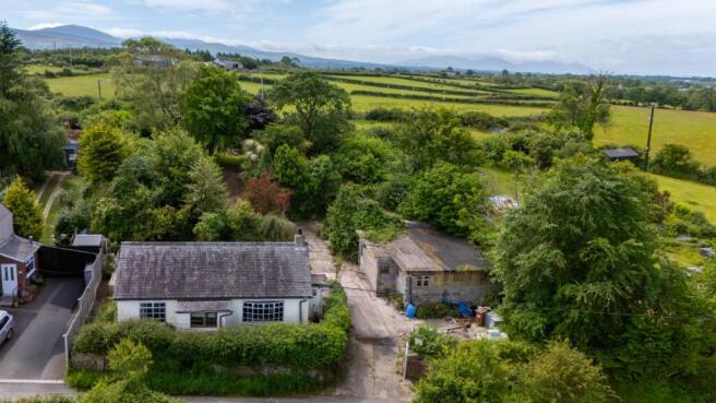 2 bed property, in Bryn Y Waen, £137,000