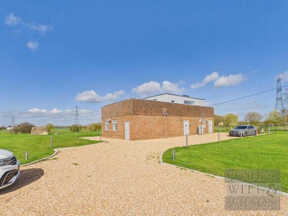 4 bed property, in East Guldeford, £450,000