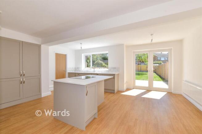 3 bed property, in Old Bridge Road, £475,000