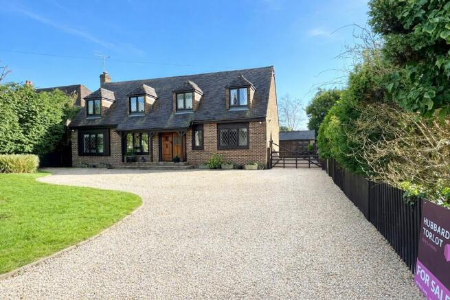 3 bed property, in Tydcombe Road, £1,125,000