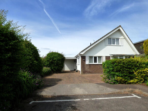 3 bed property, in Headland Road, £395,000