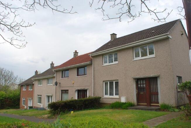 3 bed property, in Lindores Drive, £135,000