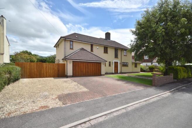 5 bed property, in Homefield Road, £1,200,000