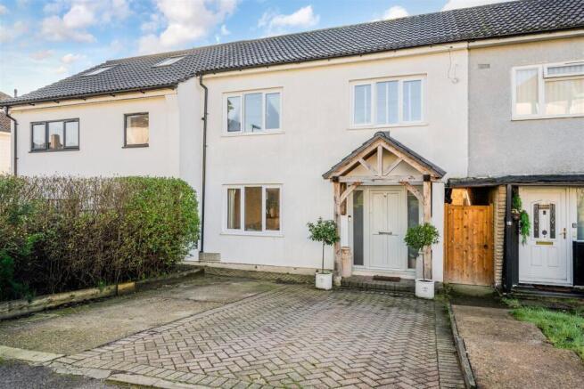 3 bed property, in Radstock Way, £330,000