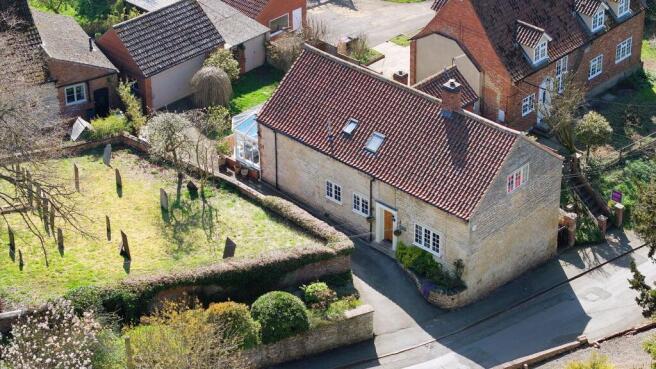 4 bed property, in School Lane, £525,000