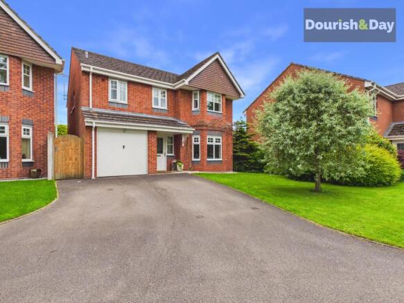 4 bed property, in Frogmore Close, £435,000