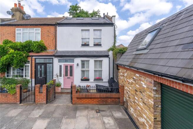 4 bed property, in Springfield Road, £1,050,000