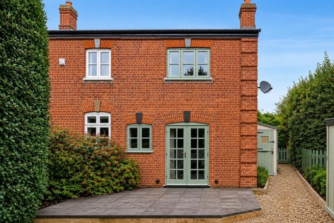 2 bed property, in Reepham, £210,000