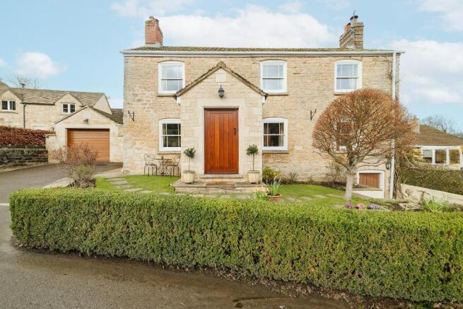 4 bed property, in Uley, £850,000