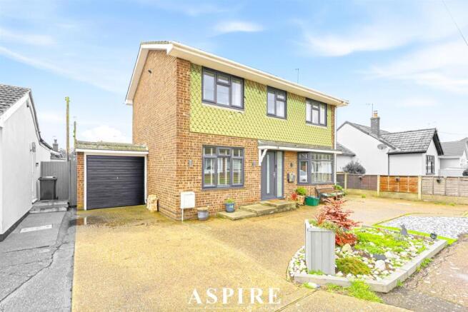 4 bed property, in Chapman Road, £450,000