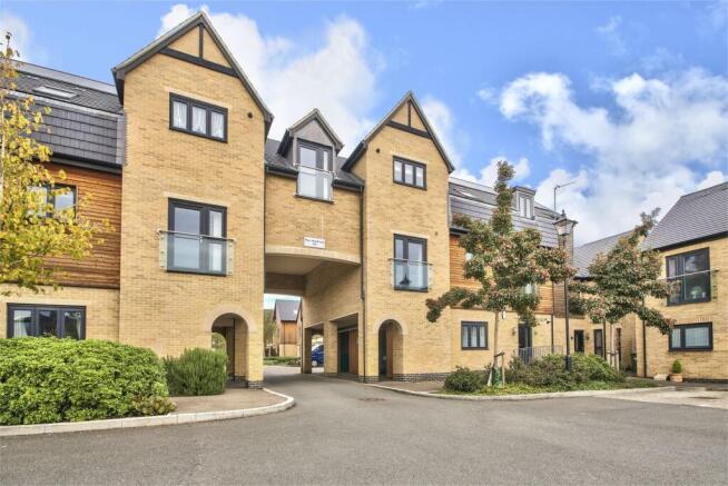 2 bed property, in Primrose Lane, £210,000